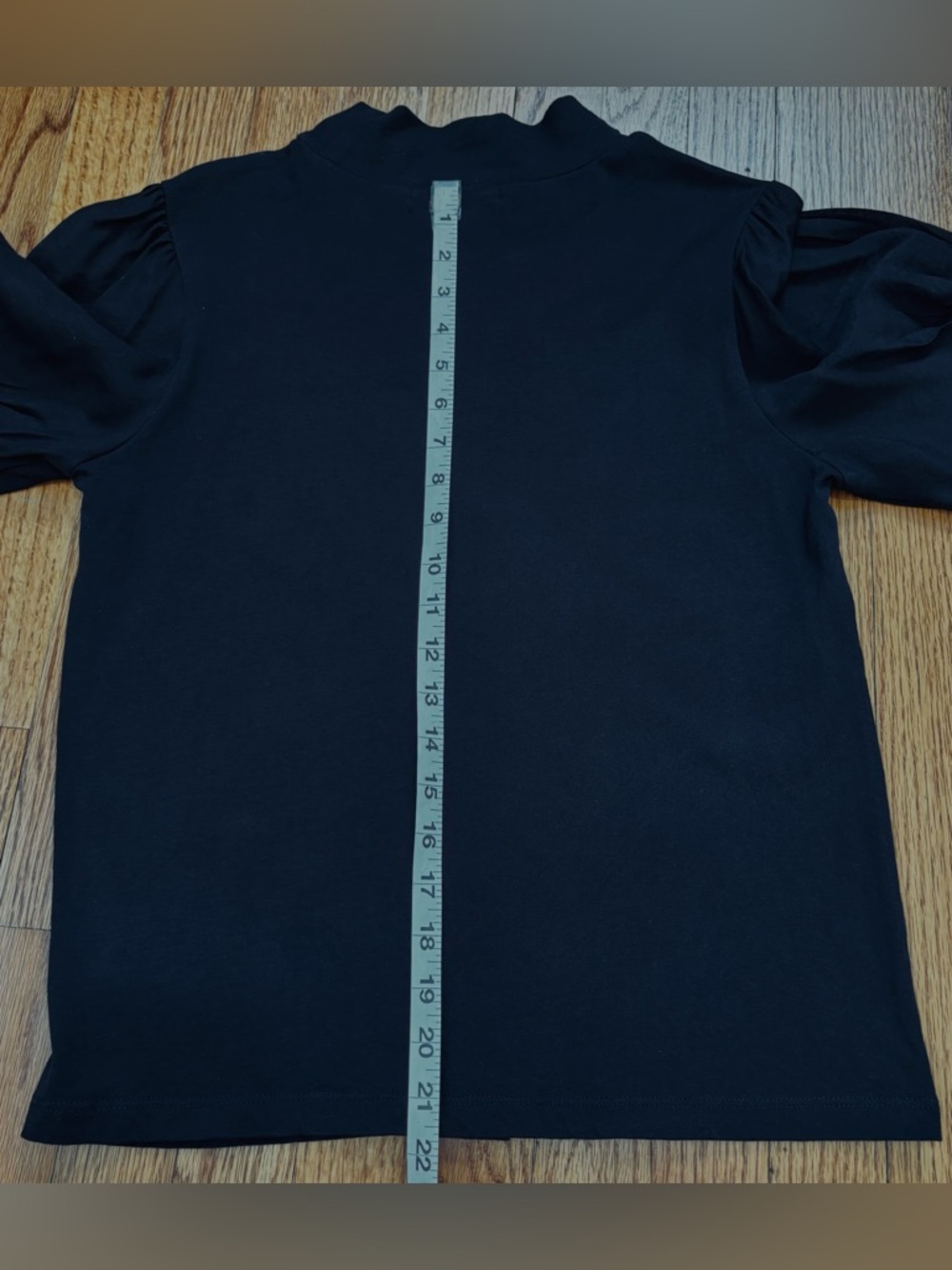 Sanctuary minimalist base layer black mock neck puff pleated short sleeve Tee M - Picture 16 of 16
